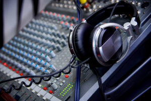 audio engineering - mastering and producing music