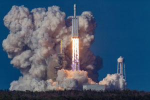 first launch of the spacex falcon heavy rocket