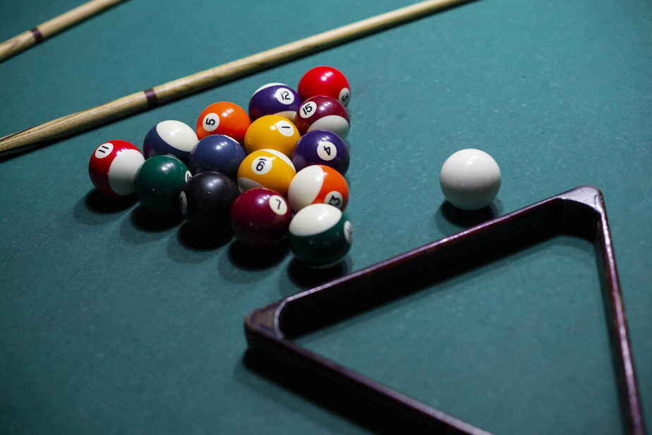 pool and billiards balls