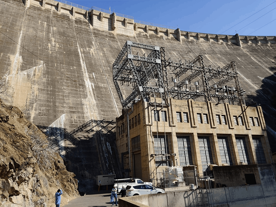 hydroelectric plant