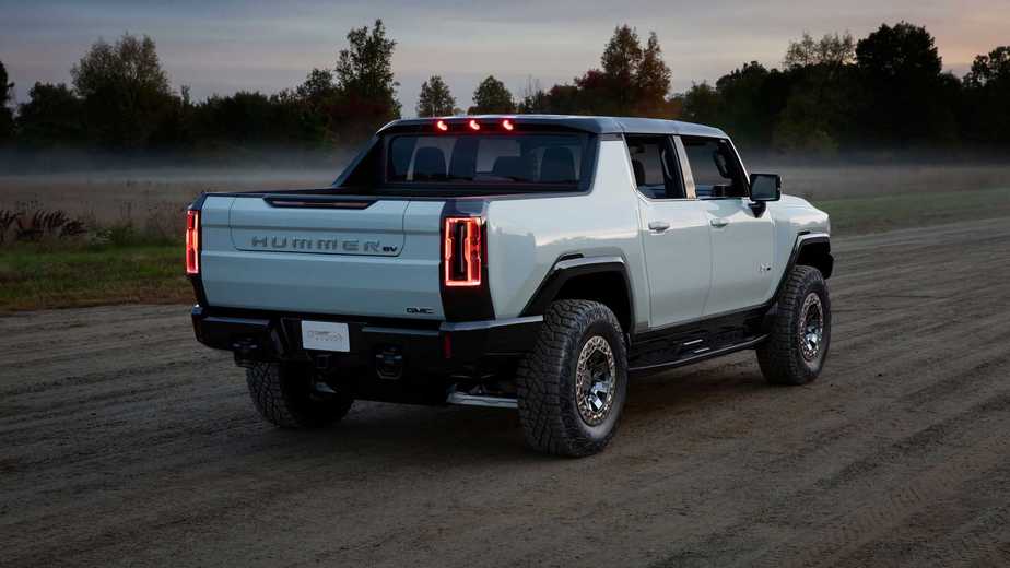 hummer-electric vehicle off roading