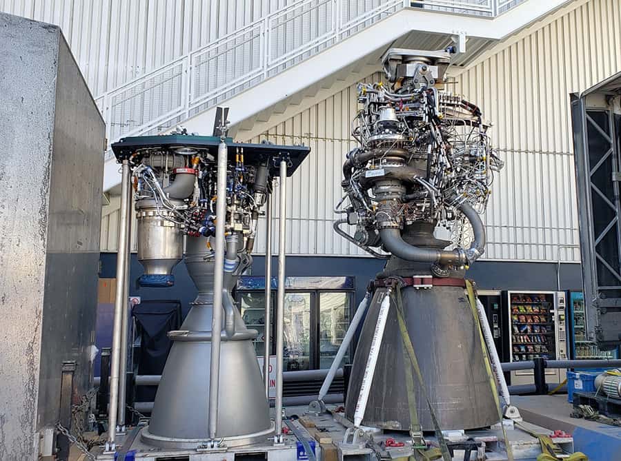 spacex merlin and sea level raptor at hawthorne